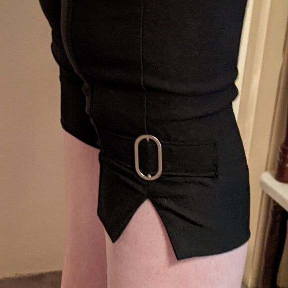 VTG Stylish Capris - Picture 2 of 9